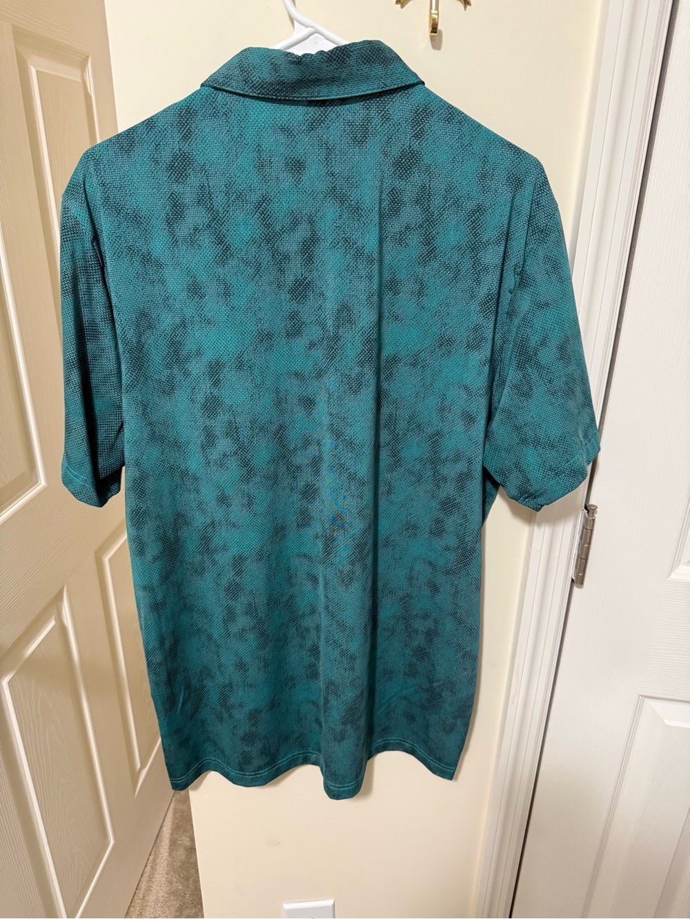 Men's Adidas Teal Snake Pattern Short-Sleeve Polo Shirt Pinehurst Logo - Picture 5 of 6